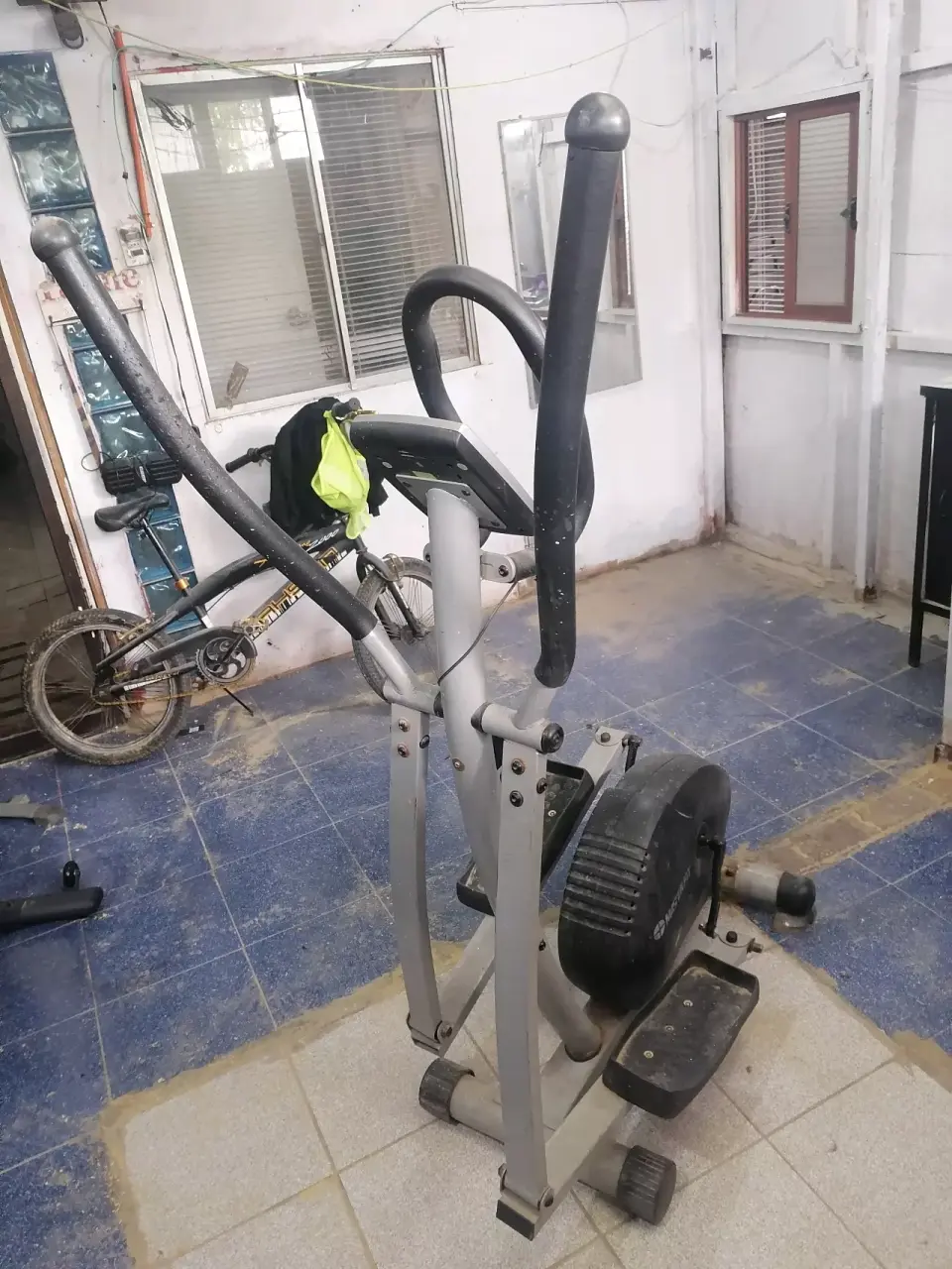 Elíptica Master Fit usada - miniatura 3