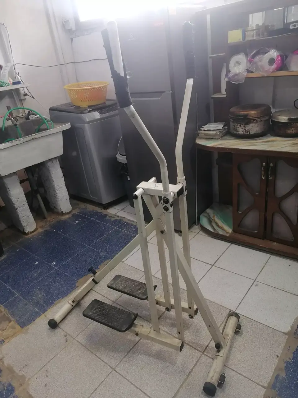 Mini escaladora blanca para ejercicio - miniatura 3