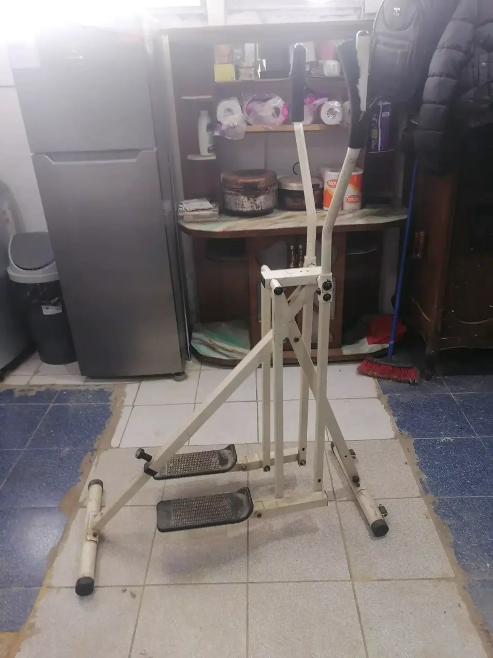 Mini escaladora blanca para ejercicio - miniatura 4