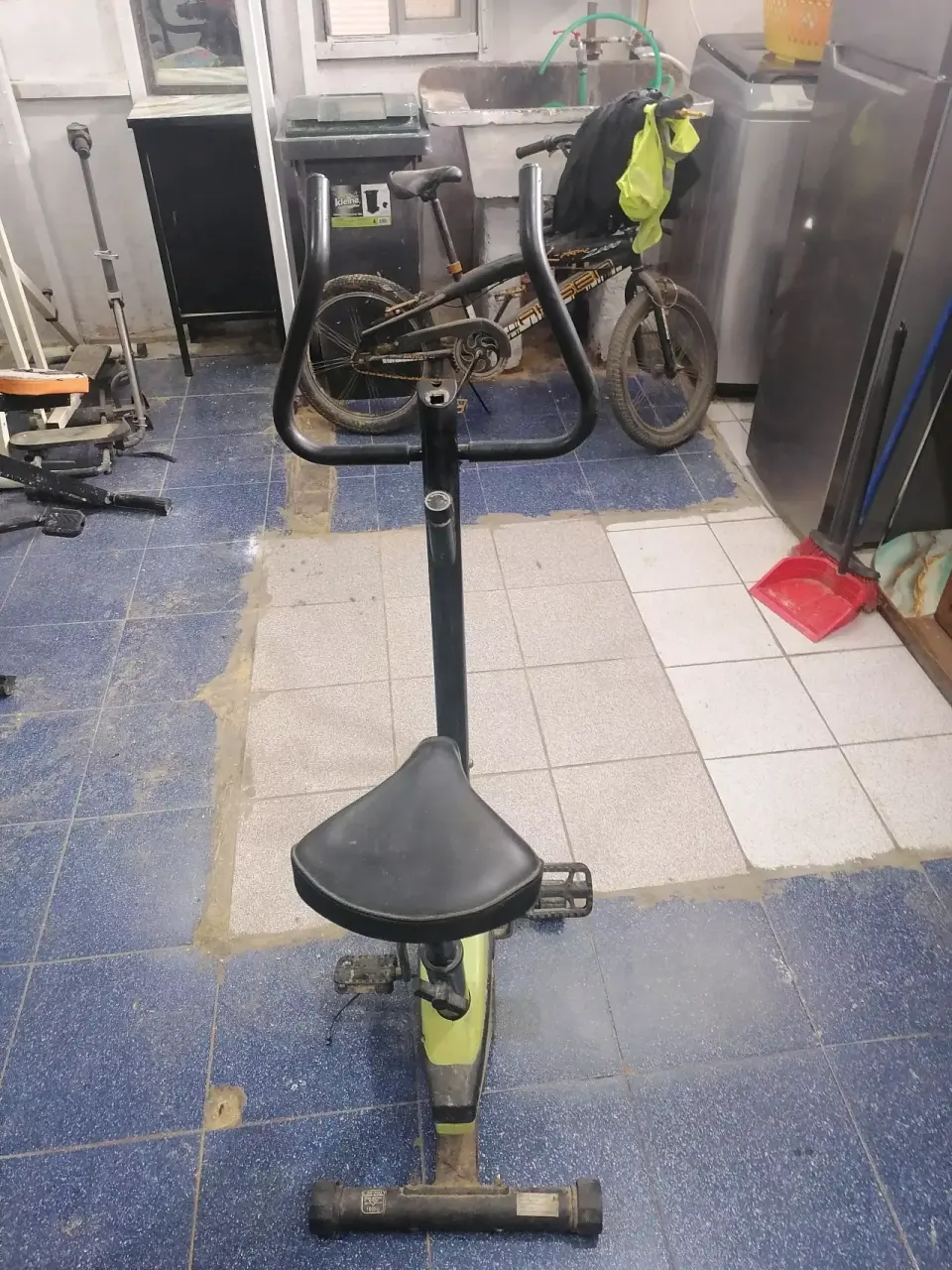 Bicicleta estática plegable - miniatura 1