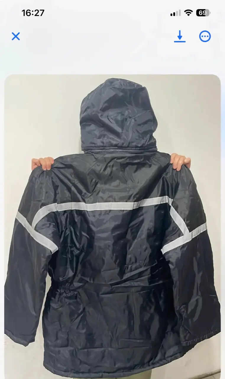 Chaqueta negra acolchada L - miniatura 2
