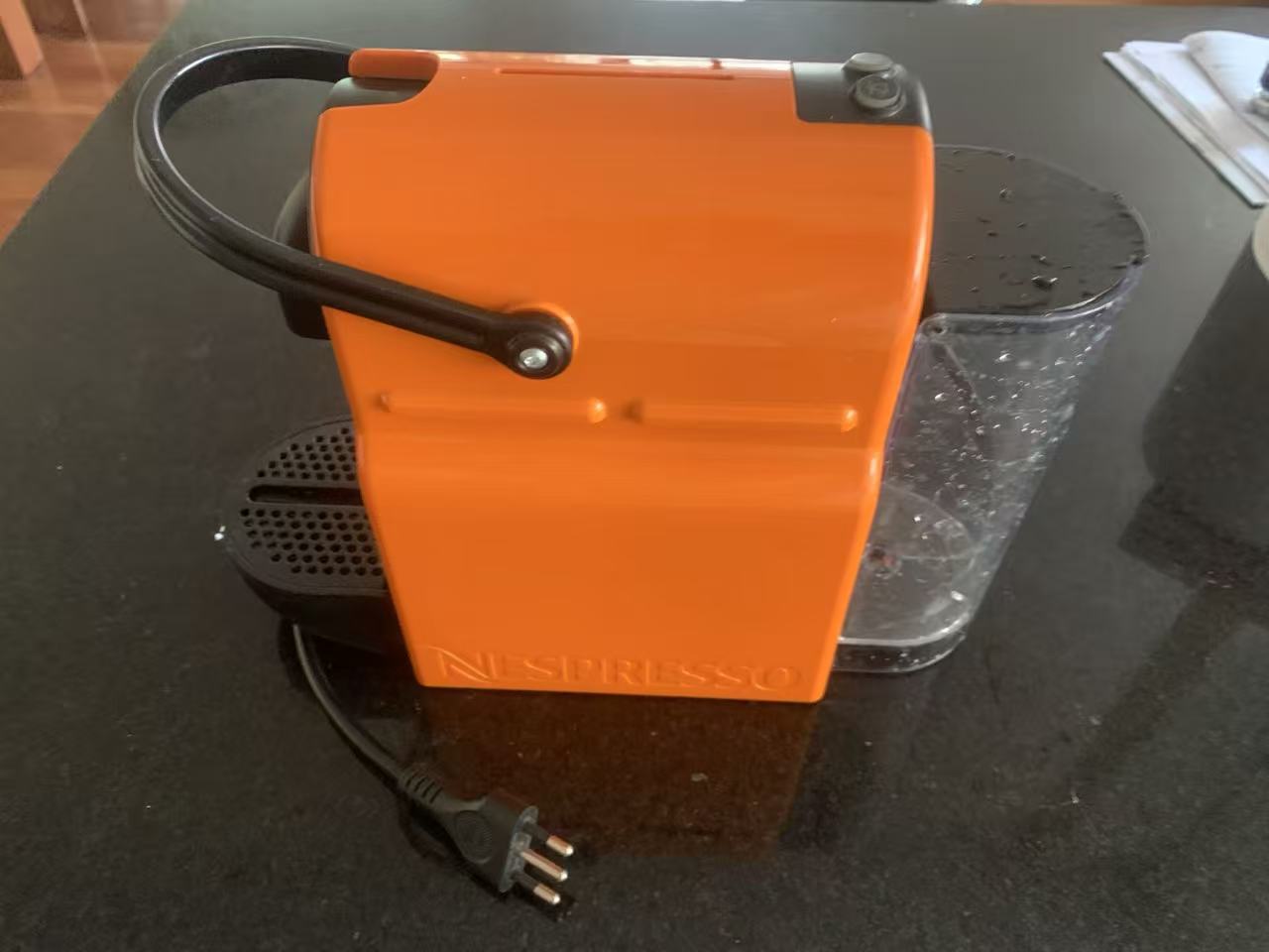 Cafetera Nespresso Inissia - miniatura 2