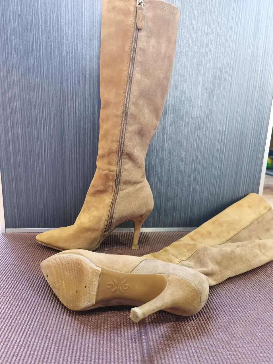 Botas altas de gamuza marrón - miniatura 2