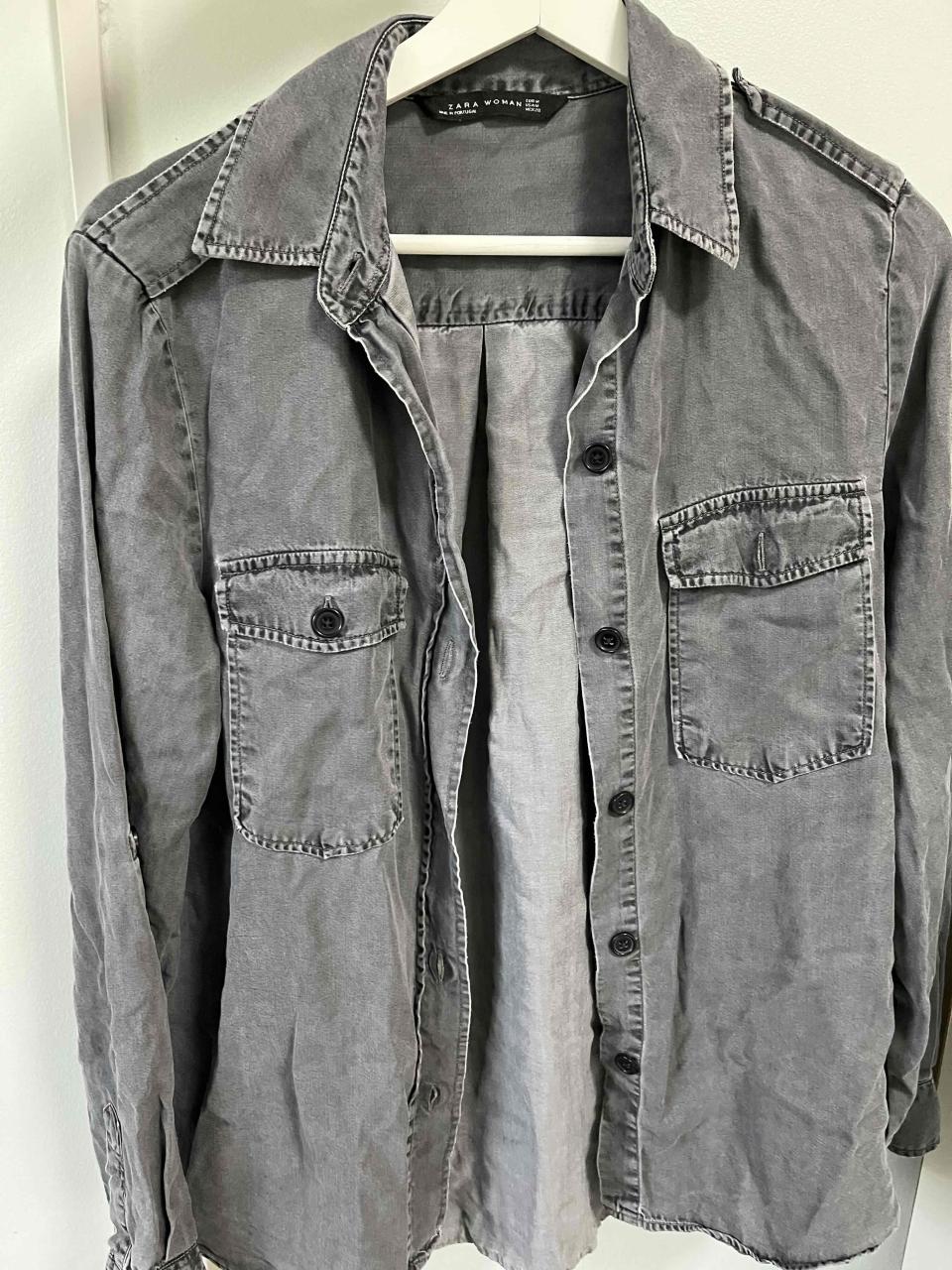 Camisa gris Zara Woman - miniatura 2