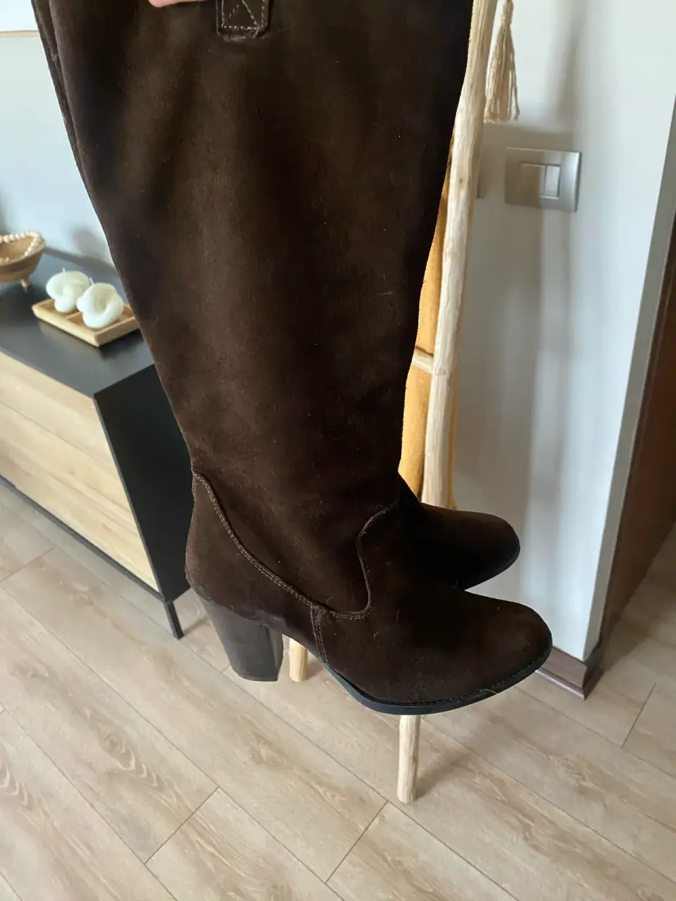 Botas altas de gamuza marrón - miniatura 2
