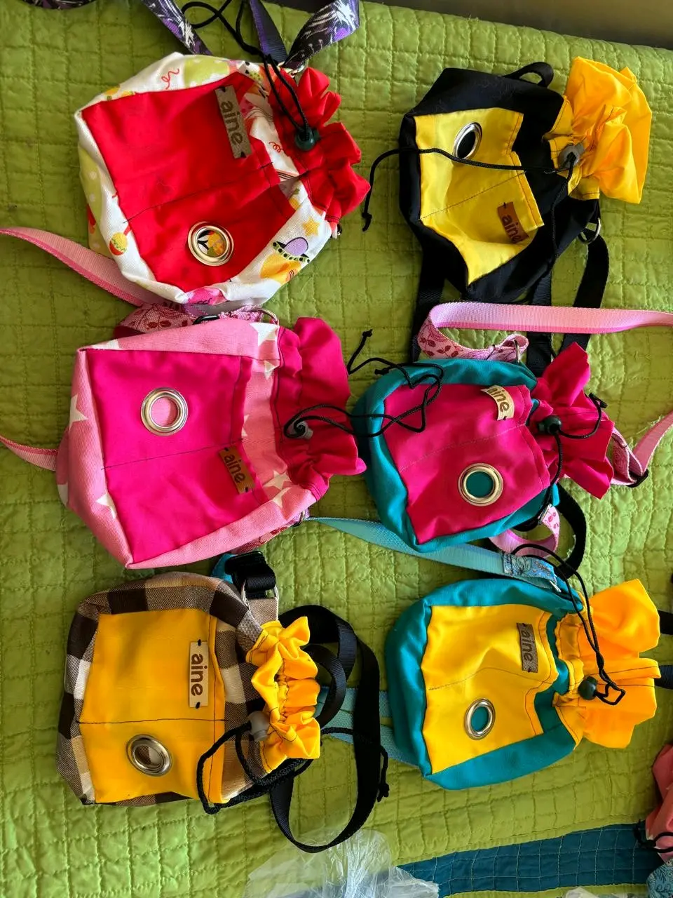 Bolso porta snacks para mascotas - miniatura 2