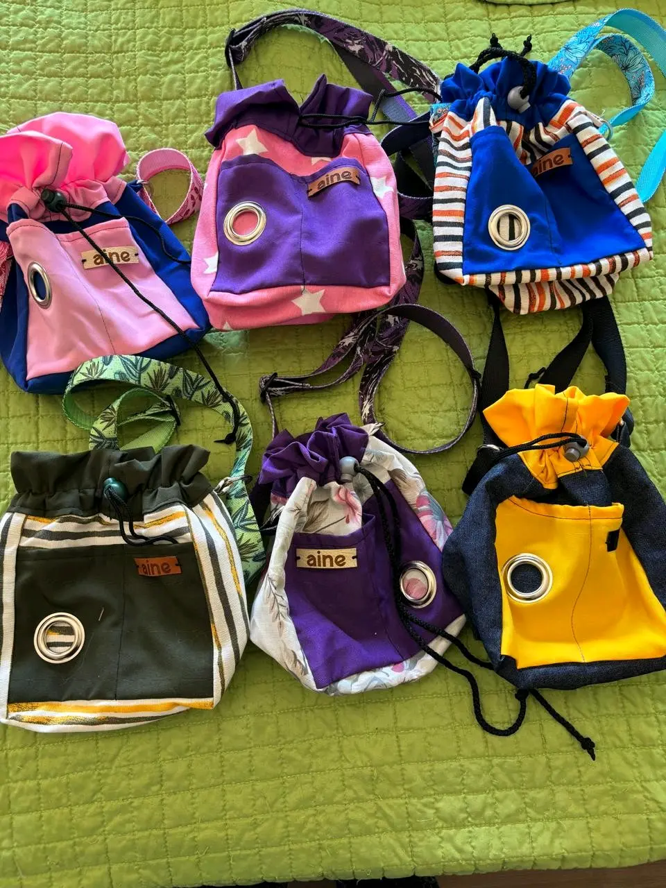 Bolso porta snacks para mascotas - miniatura 3