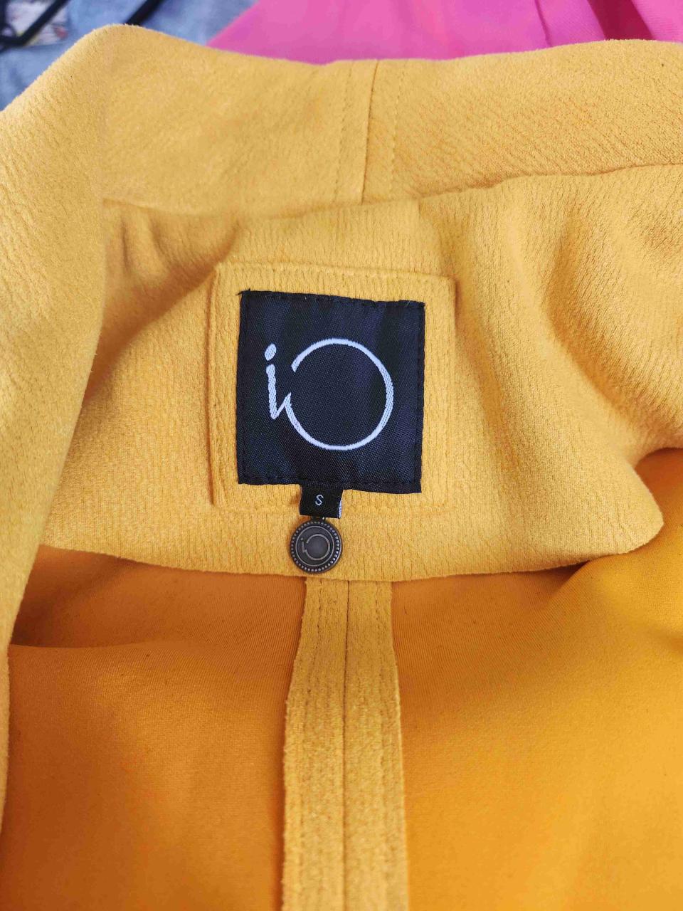 Chaqueta amarilla elegante - miniatura 3