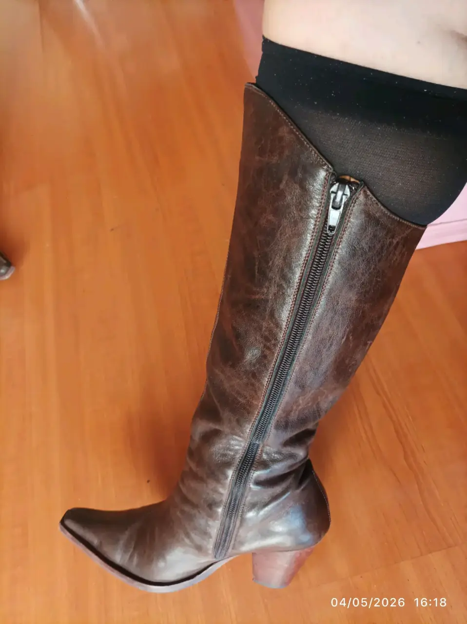 Botas largas de cuero café - miniatura 2
