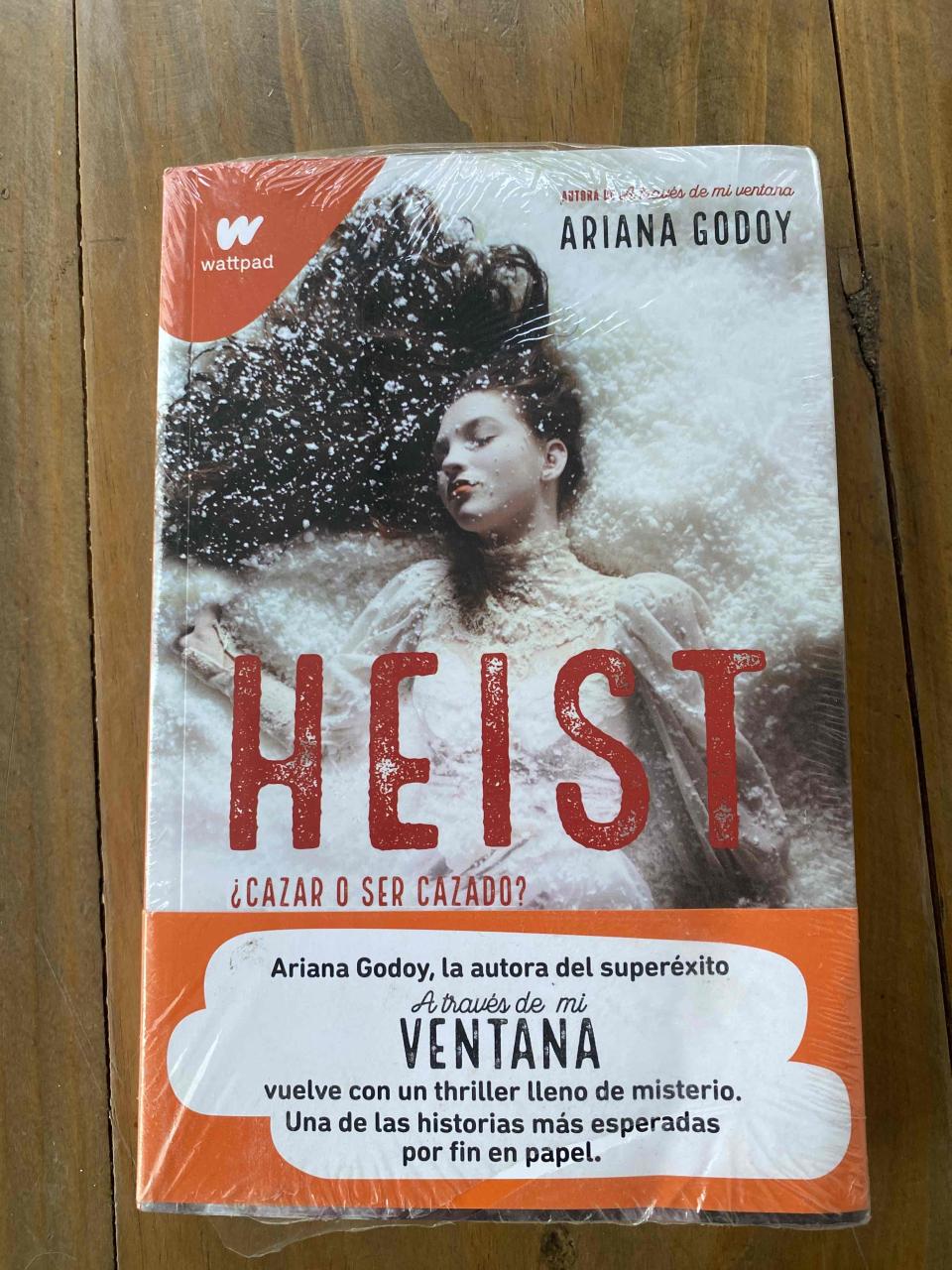 Libro 'Heist' de Ariana Godoy - miniatura 1