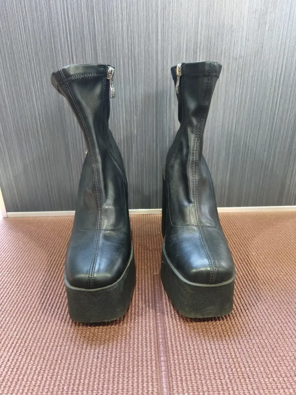 Botines negros de plataforma - miniatura 2
