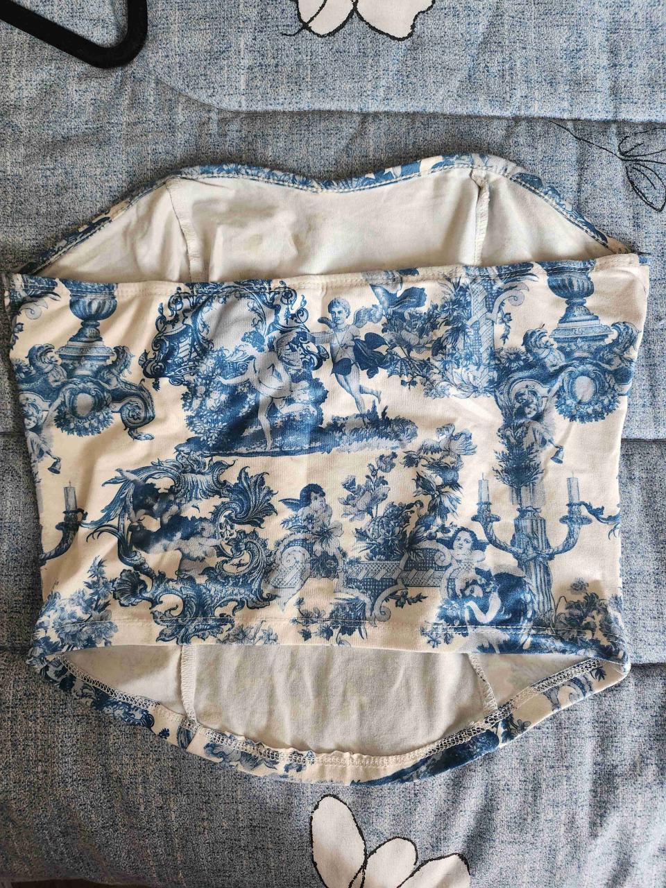 Blusa estampado azul y blanco - miniatura 2