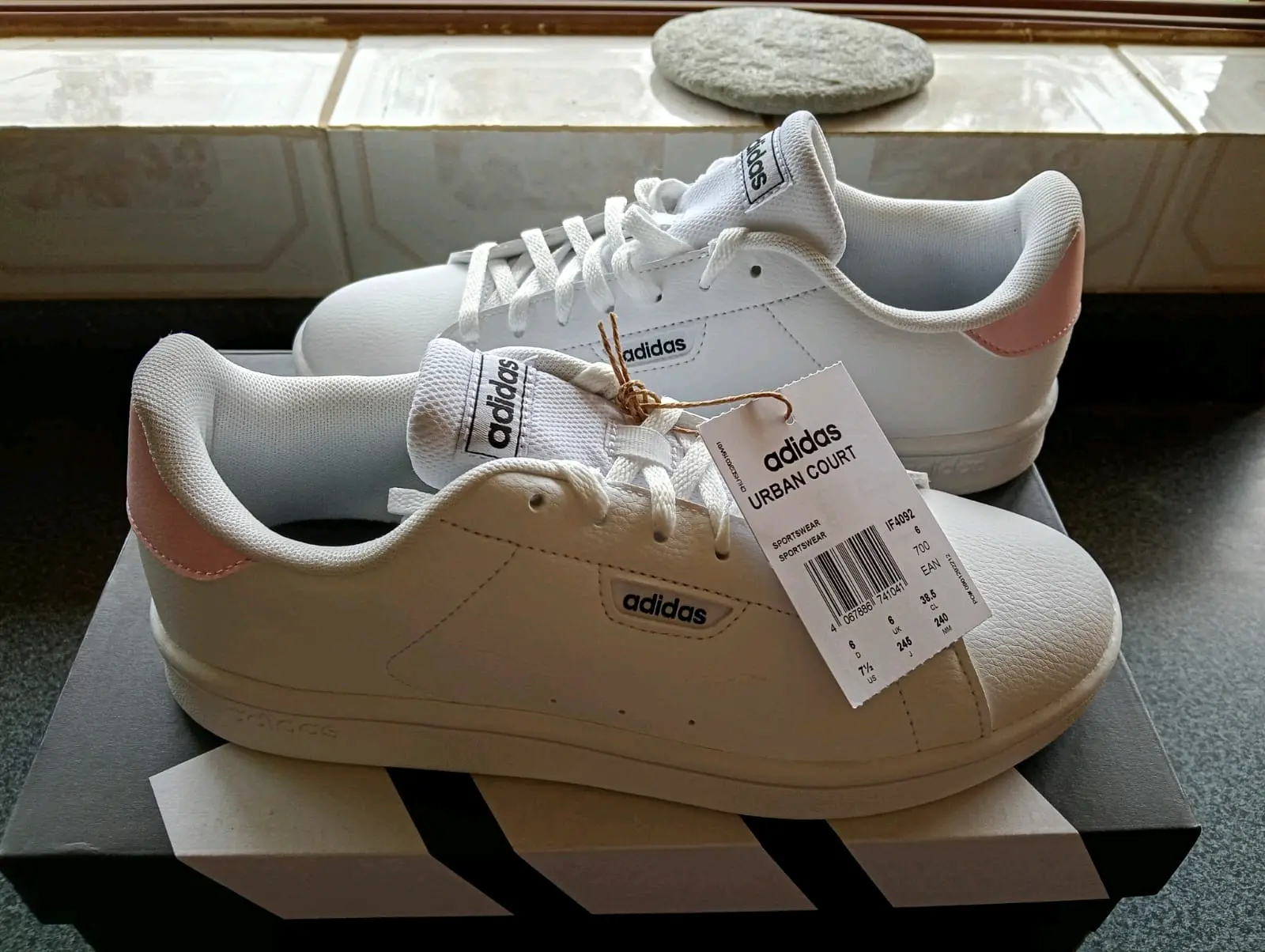 Zapatillas Adidas blancas con rosa - miniatura 4