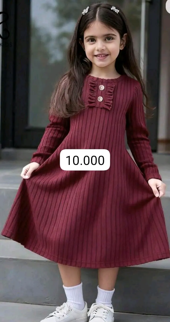 Vestido azul con corazón - miniatura 2