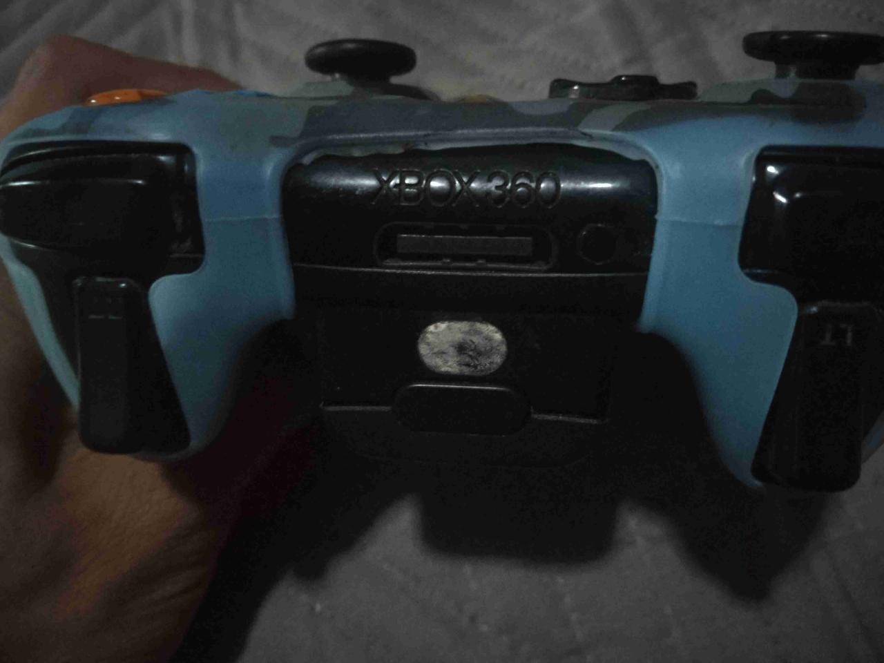 Control Xbox 360 original con funda diseño camo - miniatura 2