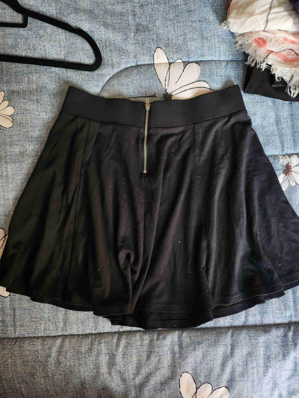 Falda negra casual - miniatura 2