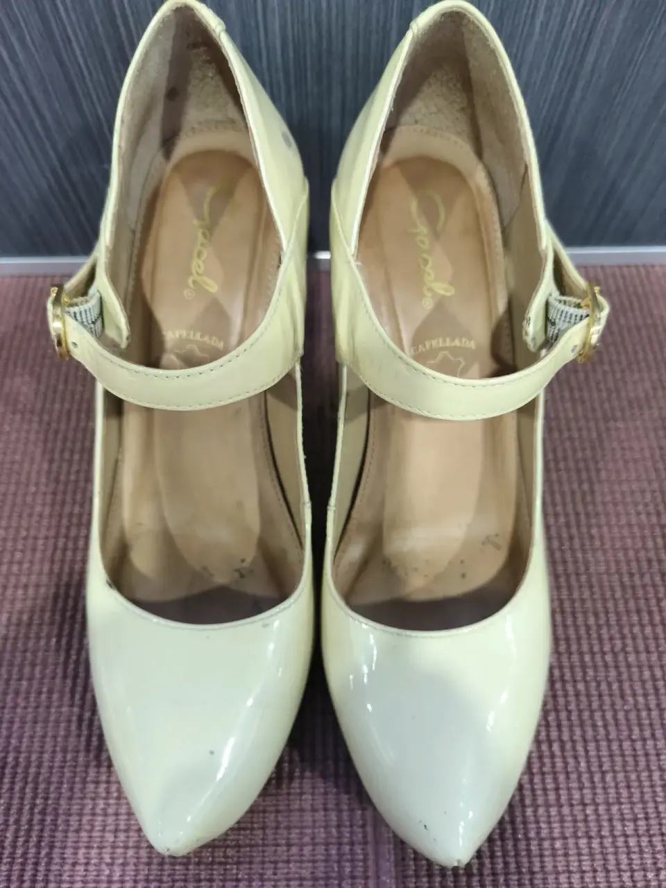 Zapatos de tacón amarillo claro - miniatura 3