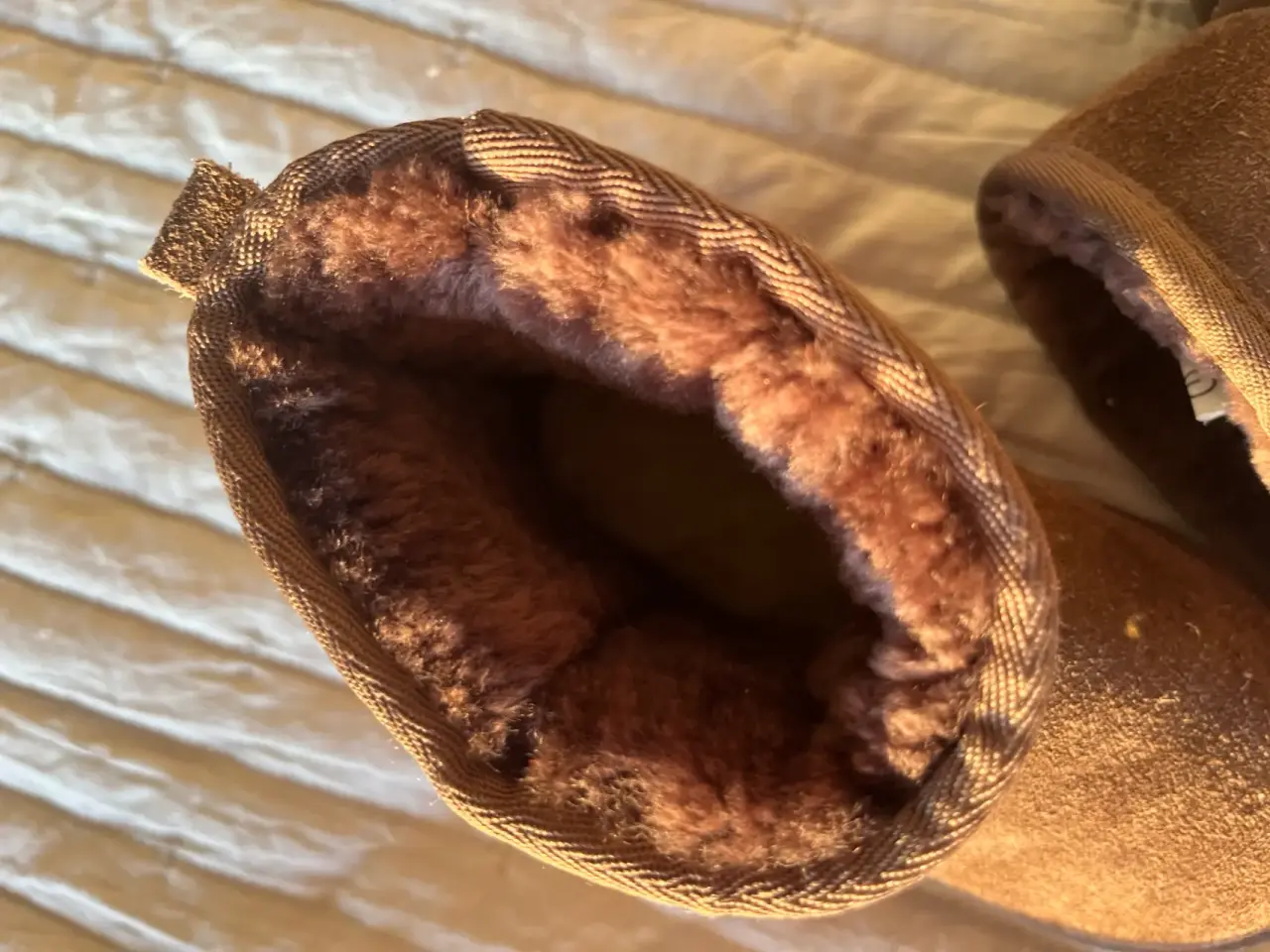 👢 Botas UGG Niño – Como Nuevas - miniatura 2