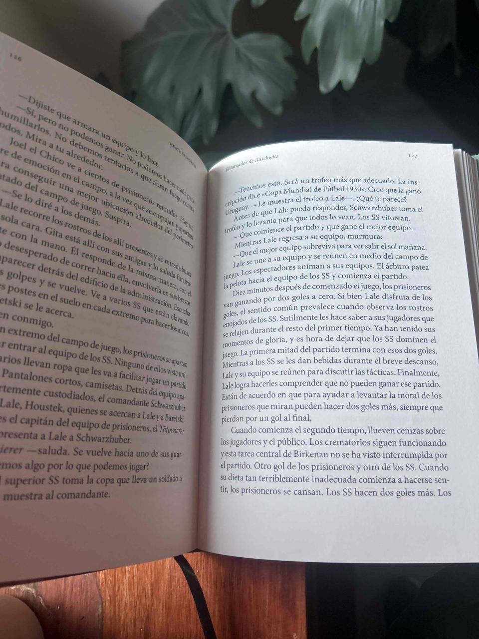 Libro 'El tatuador de Auschwitz' - miniatura 2