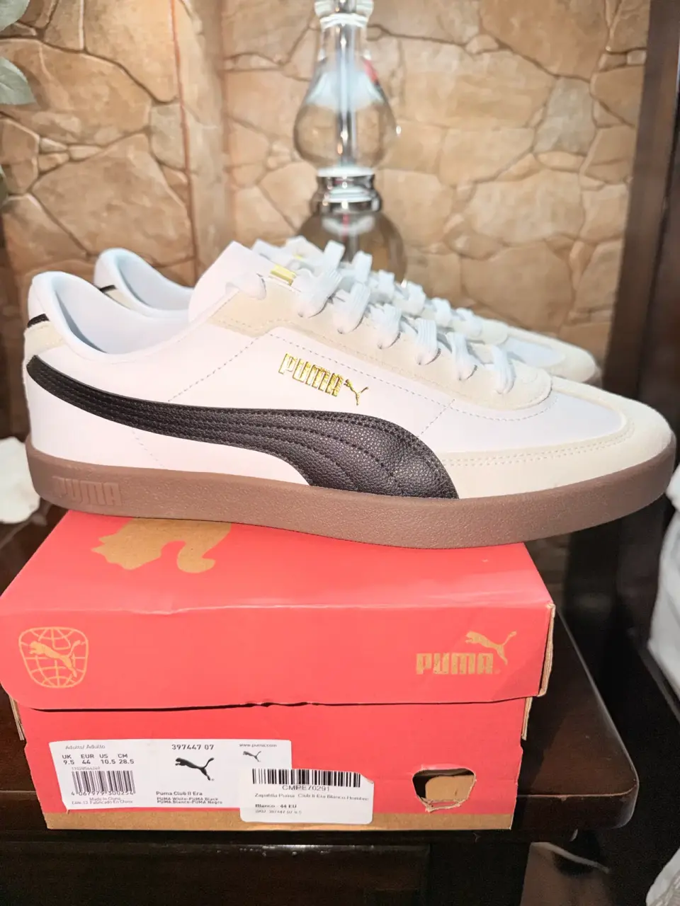 Zapatillas Puma blancas y negras - miniatura 2