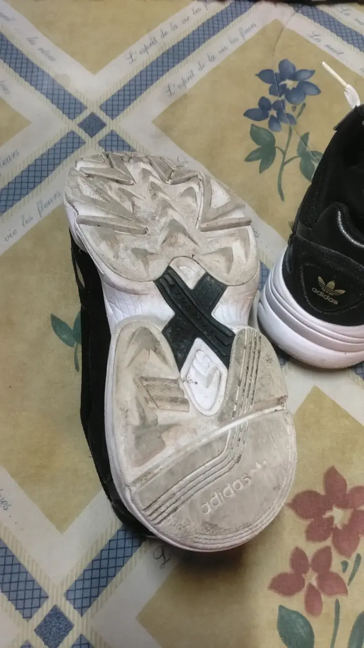 Zapatillas Adidas negras y blancas mujer - miniatura 6