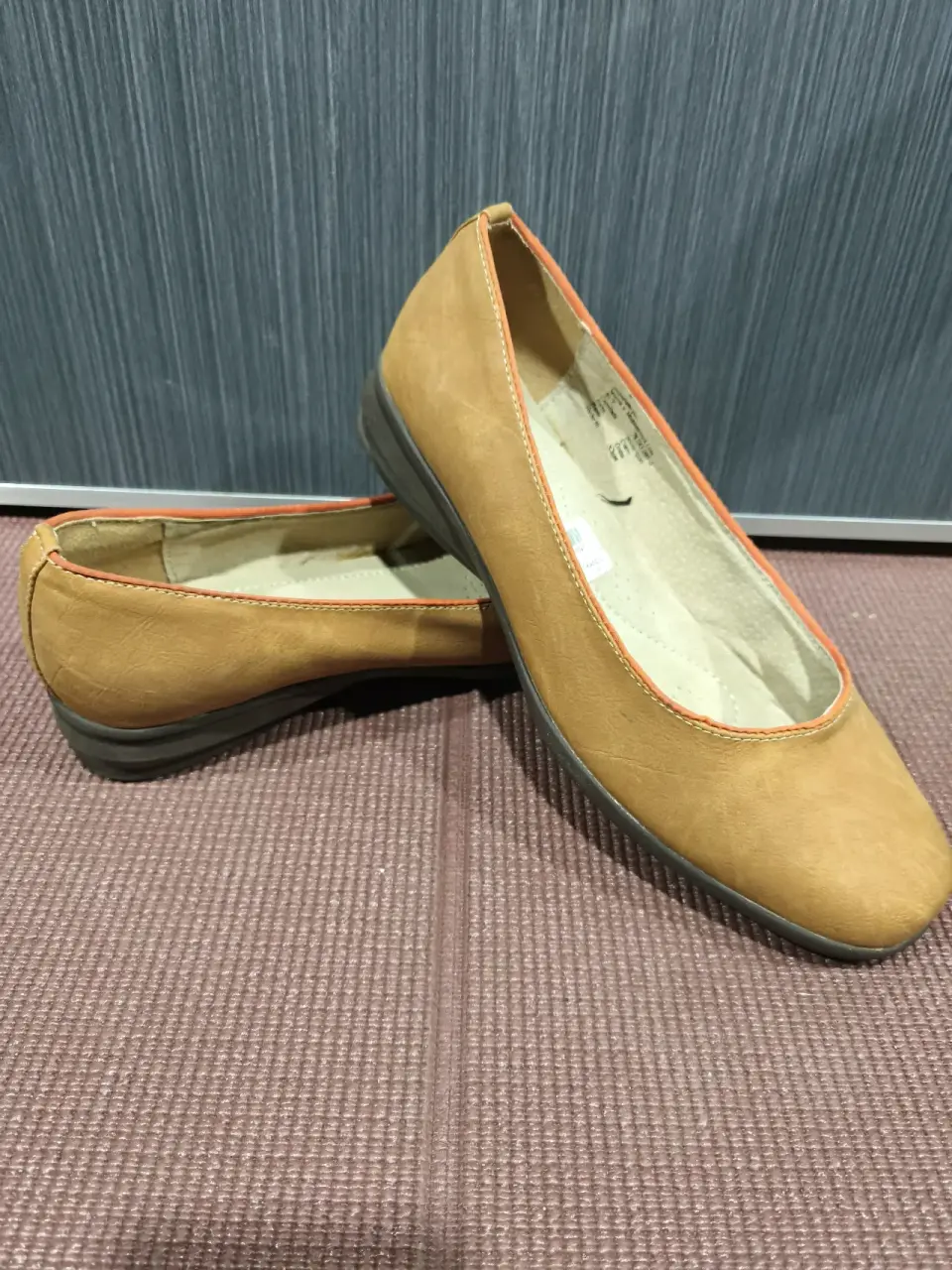 Zapatos cuero Beige con Bordes Naranjas 39 - miniatura 2