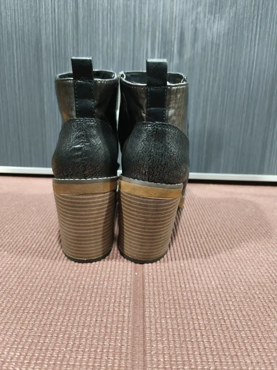 Botines negros de cuero - miniatura 3