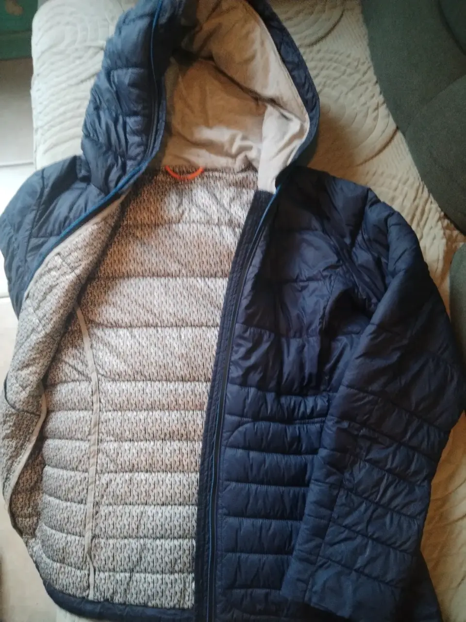 Parka  azul acolchada con capucha - miniatura 1