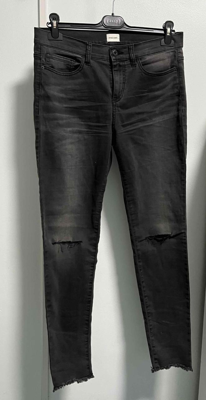 Jeans negros rasgados - miniatura 1