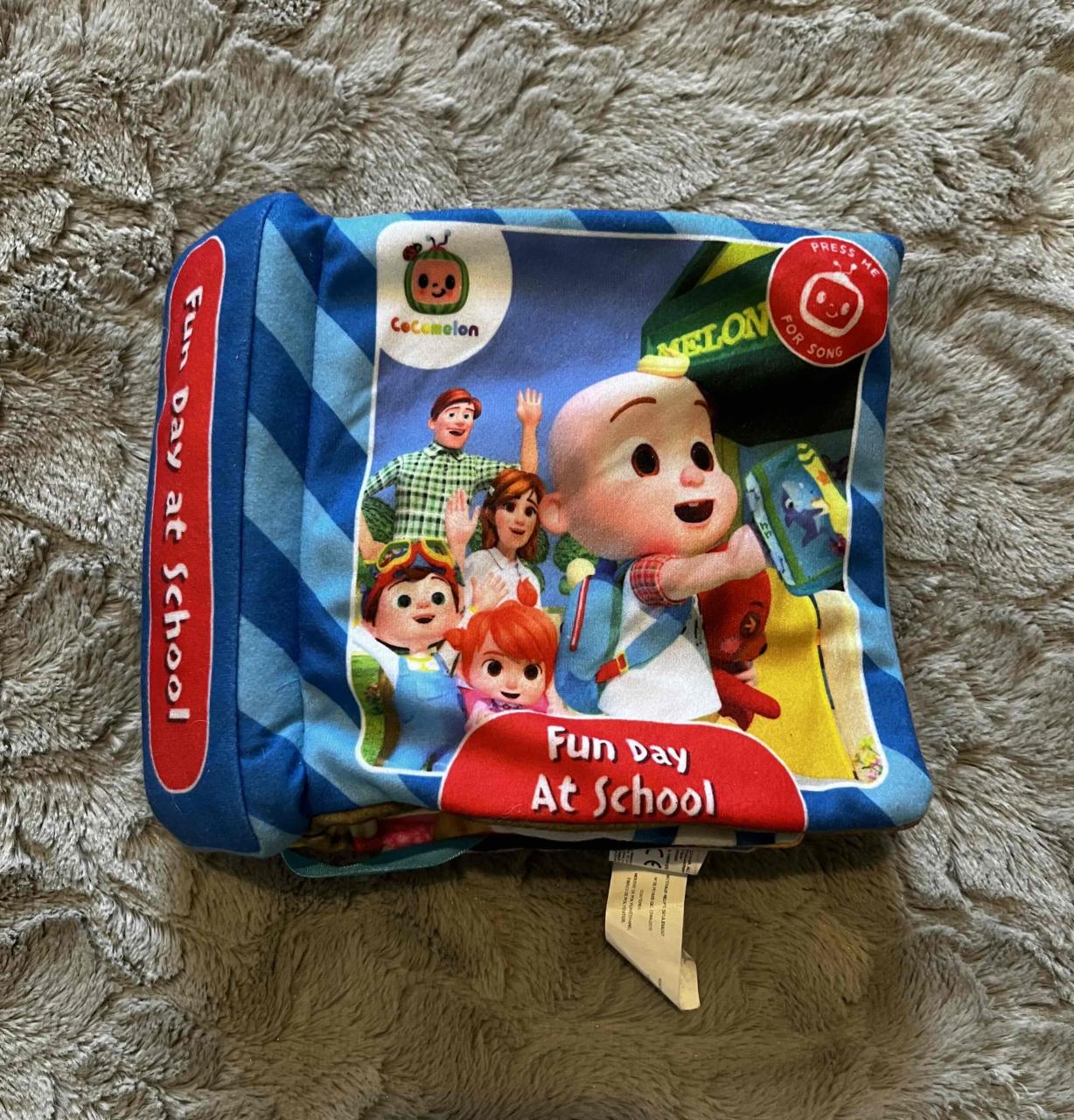 Libro de tela Cocomelon - miniatura 1