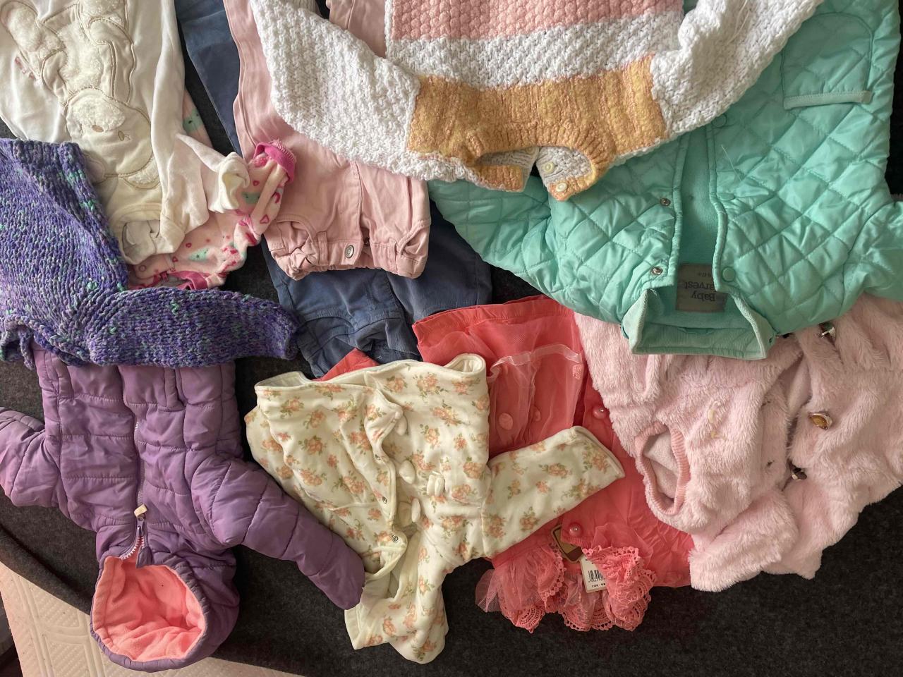 Lote de ropa infantil variada - miniatura 1