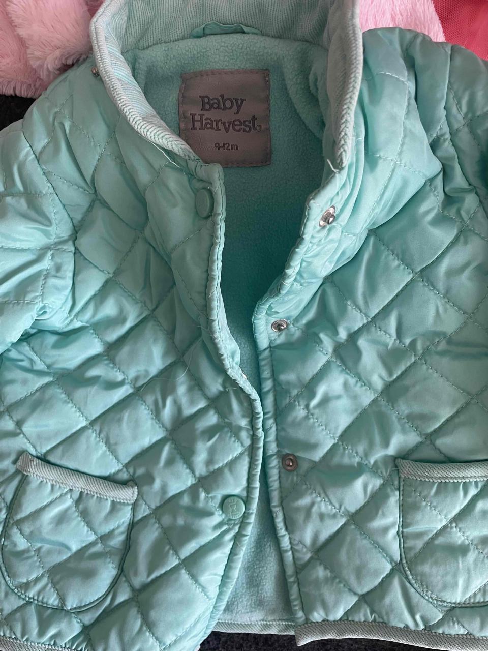 Lote de ropa infantil variada - miniatura 2