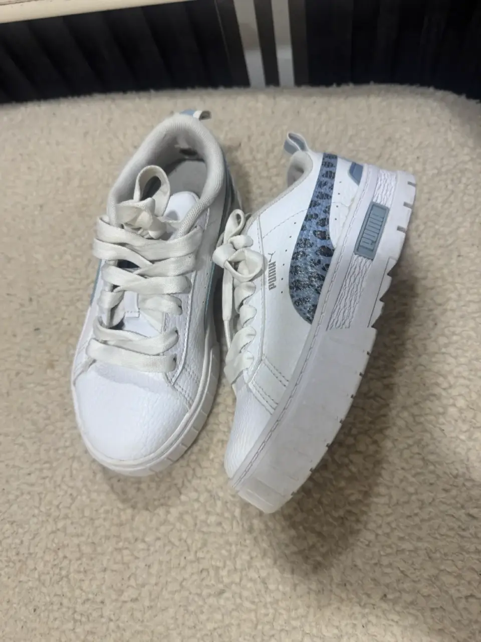 Zapatillas blancas deportivas puma - miniatura 1