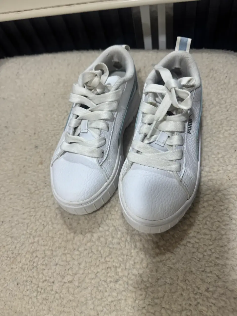 Zapatillas blancas deportivas puma - miniatura 2