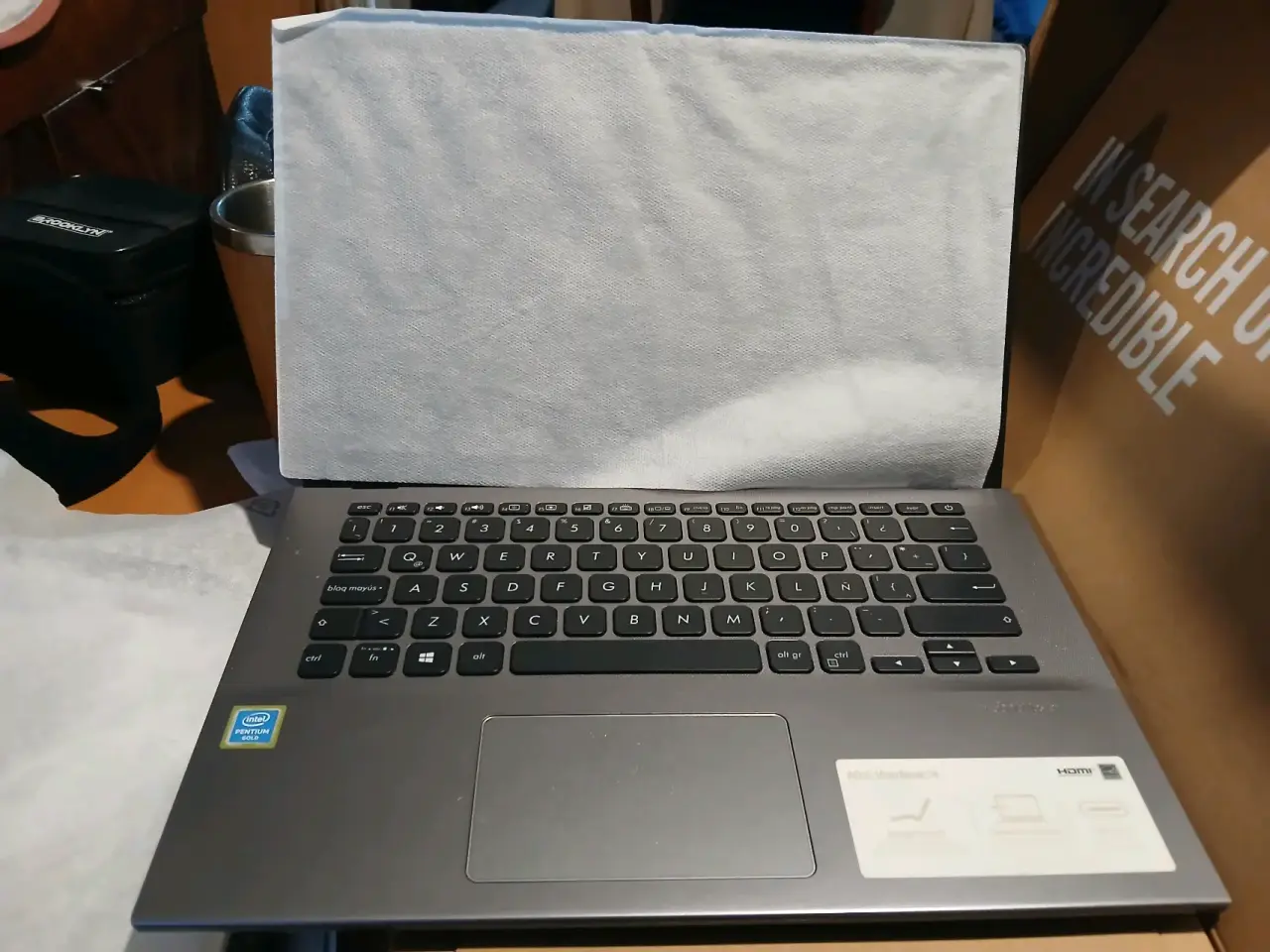 Laptop Asus VivoBook - miniatura 3
