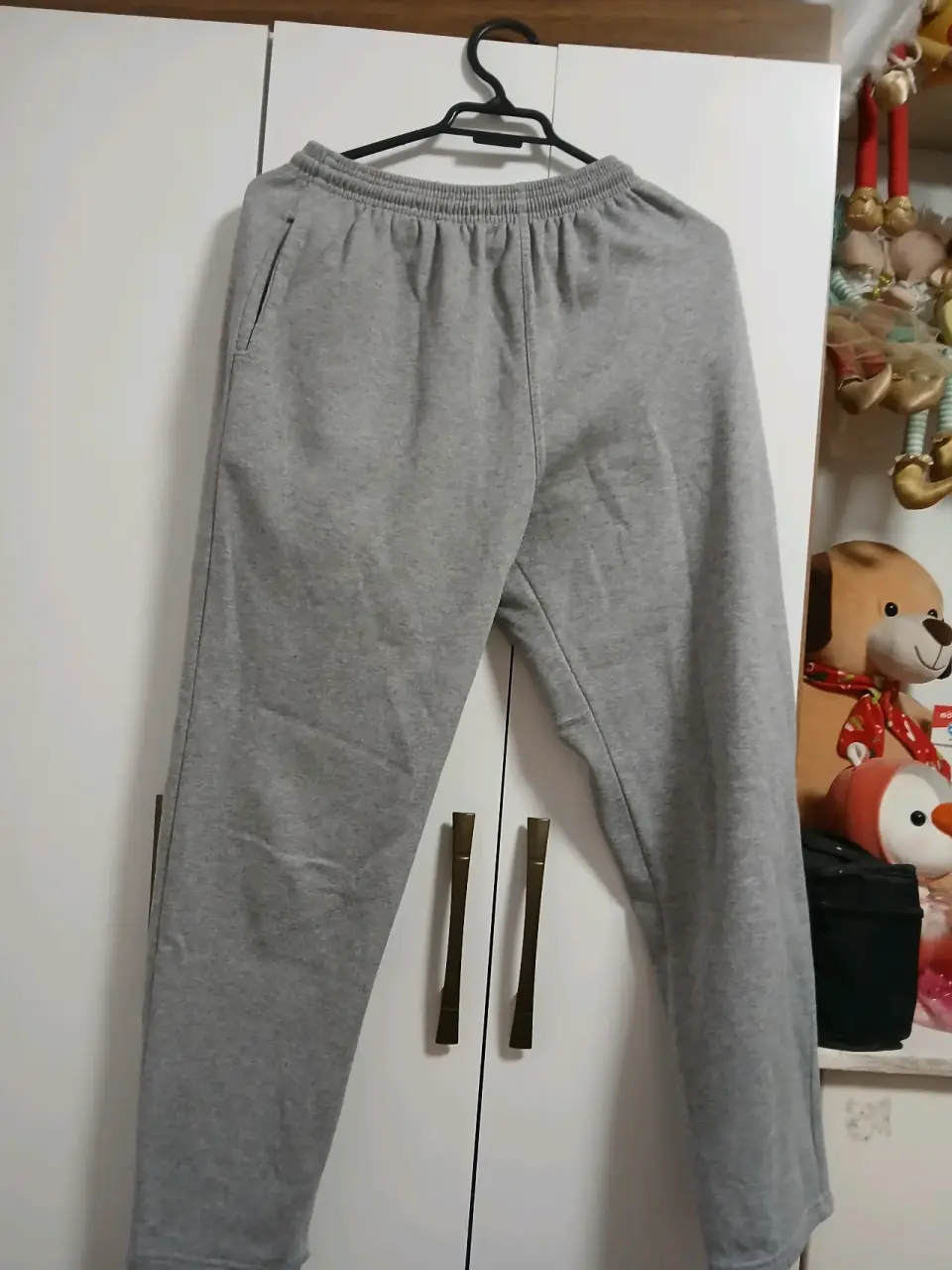buzo gris