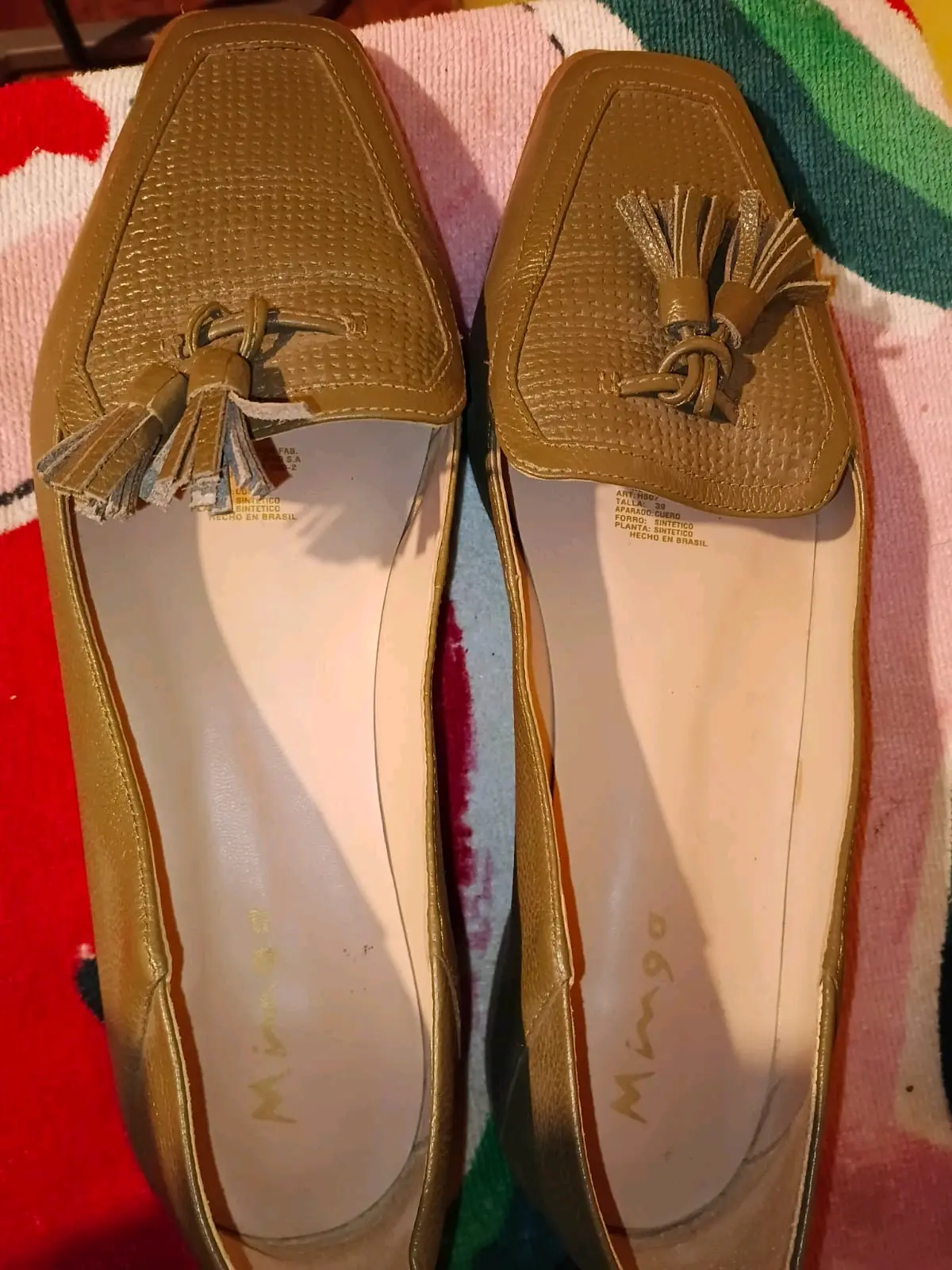 Zapato número 39 mingos planos de cuero con borlas - miniatura 2