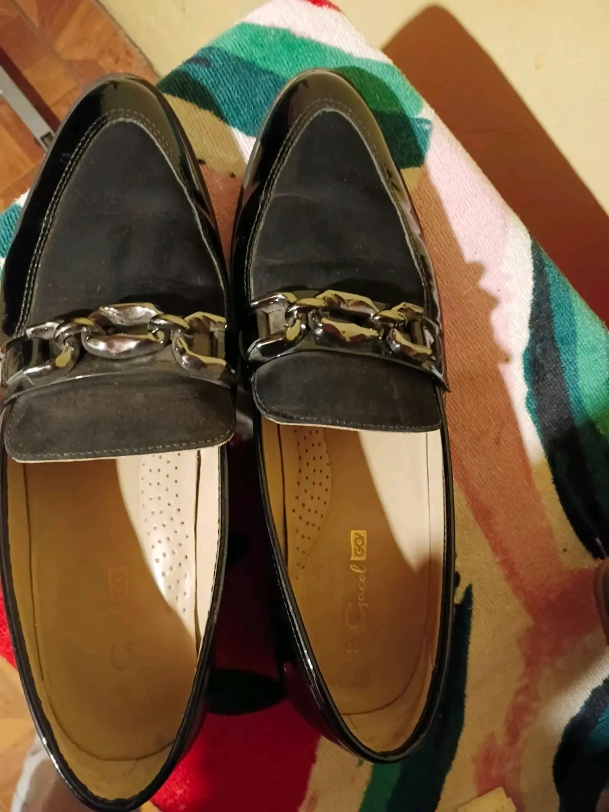 Zapatos gacel de vestir con cadena