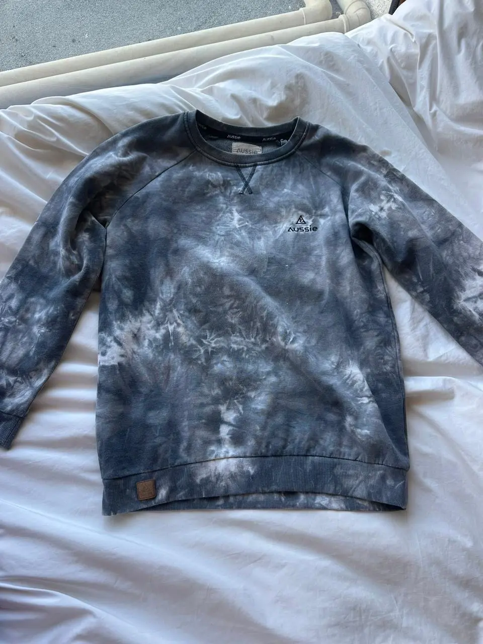 Polerón tie-dye gris Aussie