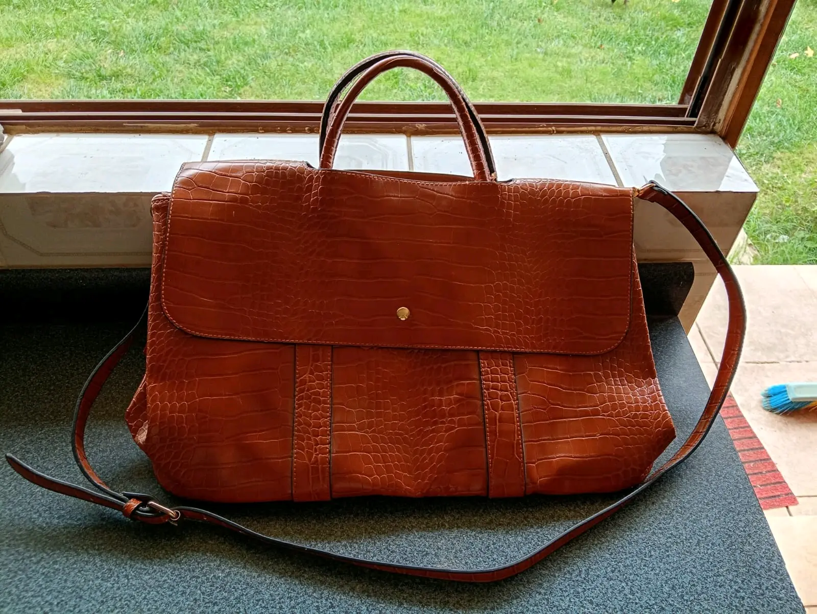 Cartera de cuero estilo croco marrón - miniatura 5