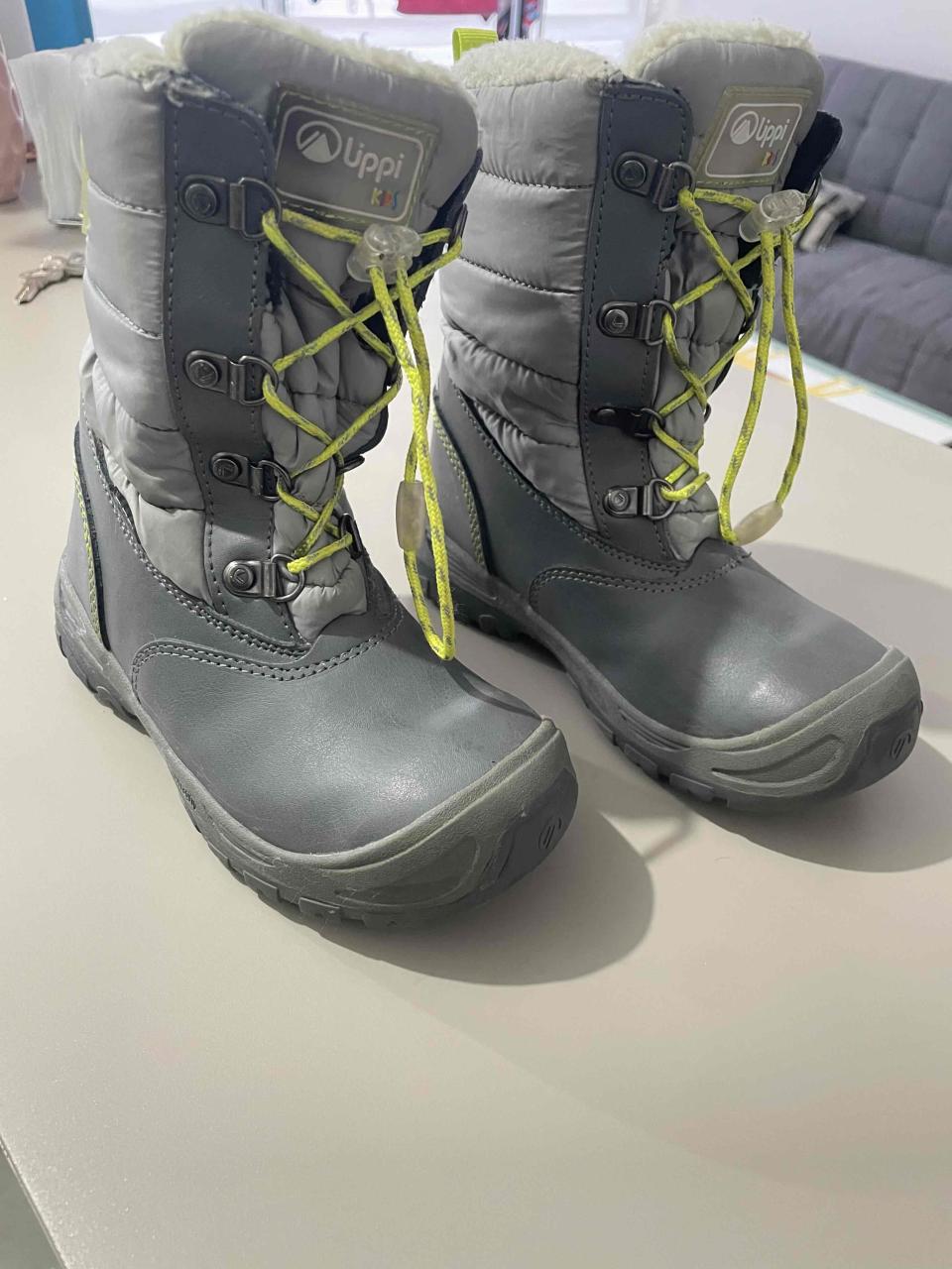 Botas infantiles grises impermeables número 31 - miniatura 1