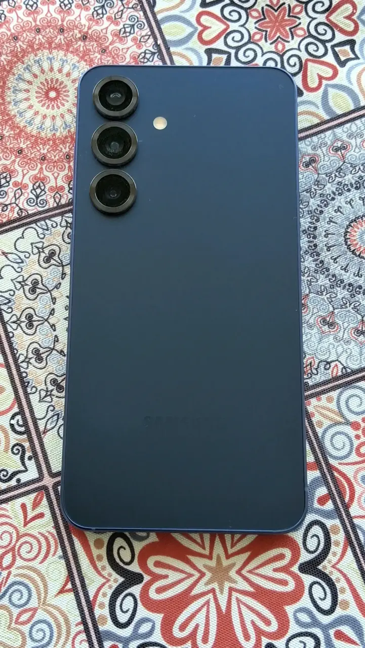 Teléfono samsung s25 de 128 gb en perfecto estado - miniatura 2