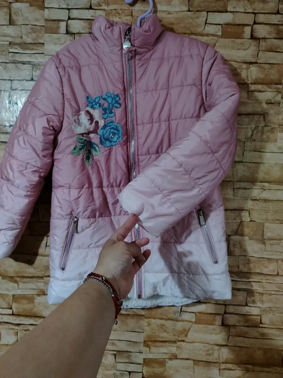 Chaqueta acolchada rosa con flores - miniatura 1