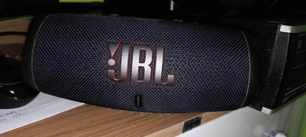 Parlante JBL Charge 5 nuevo - miniatura 4