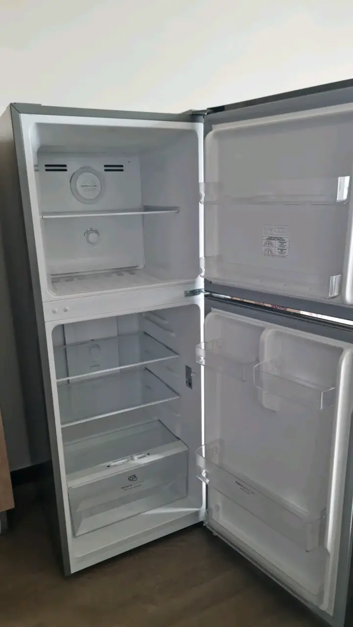 Refrigerador gris mediano Mademsa - miniatura 1