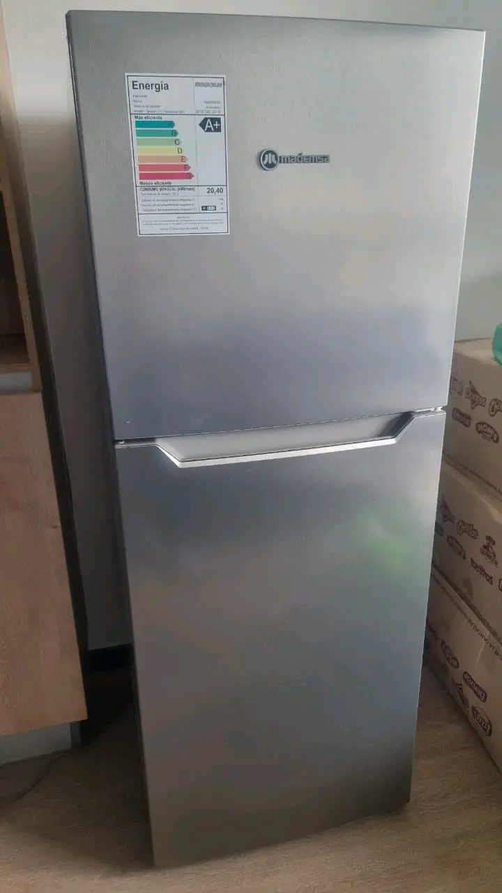 Refrigerador gris mediano Mademsa - miniatura 2