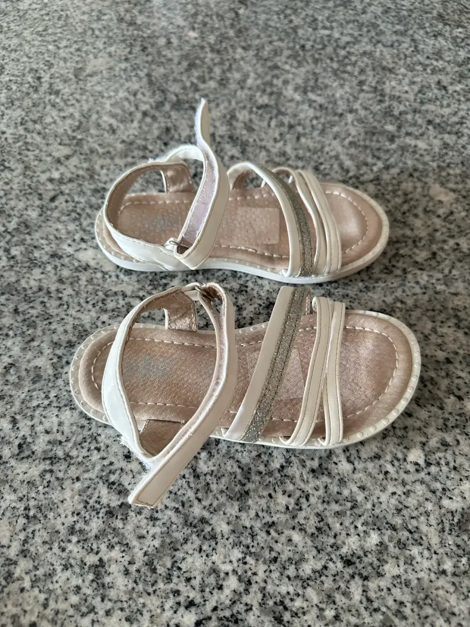 Sandalias de niña blancas - miniatura 2