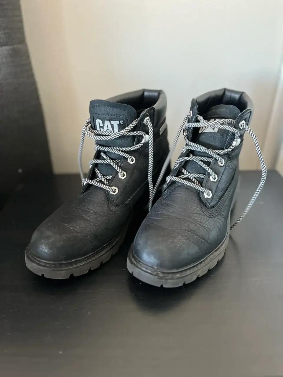 Botas negras Cat con cordones - miniatura 2