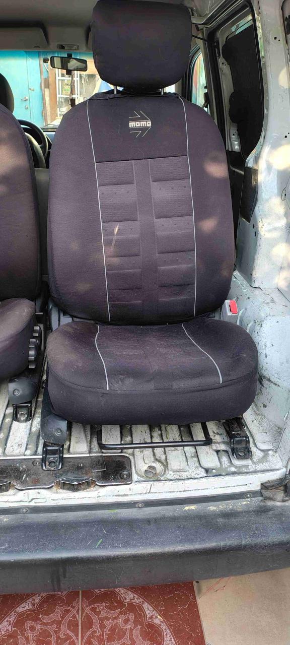 Asiento de auto Momo negro - miniatura 1