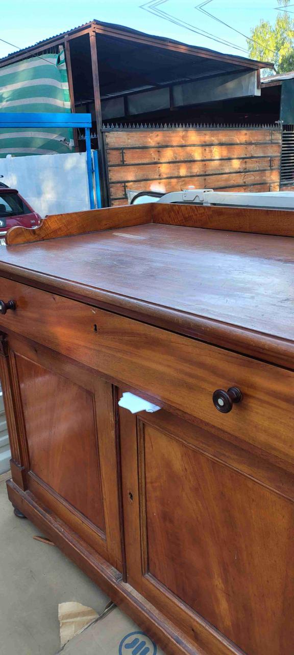 Mueble de madera con cajones - miniatura 4